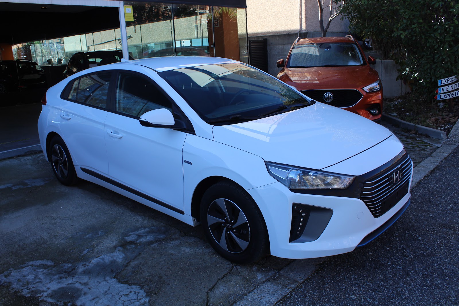 Foto 4 de HYUNDAI IONIQ 2019 en venta en CSV Motor VALDEFUENTES