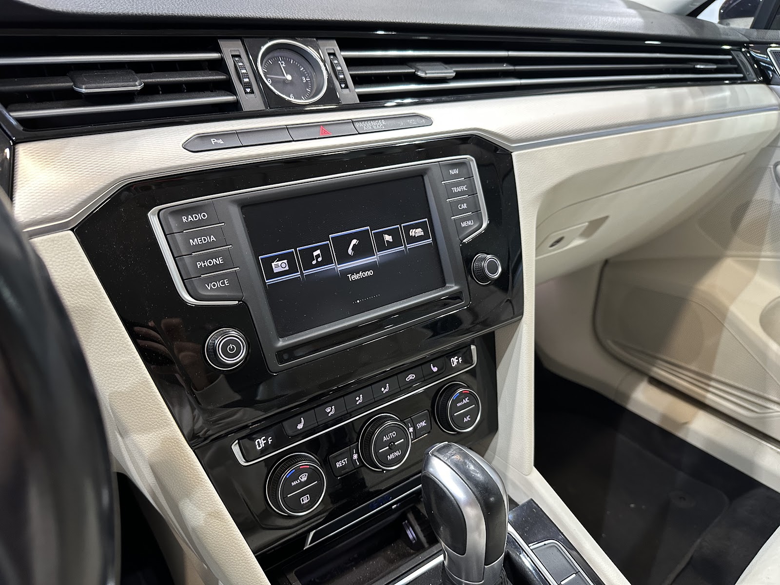 Foto 15 de VOLKSWAGEN PASSAT 2017 en venta en CSV Motor VALDEFUENTES