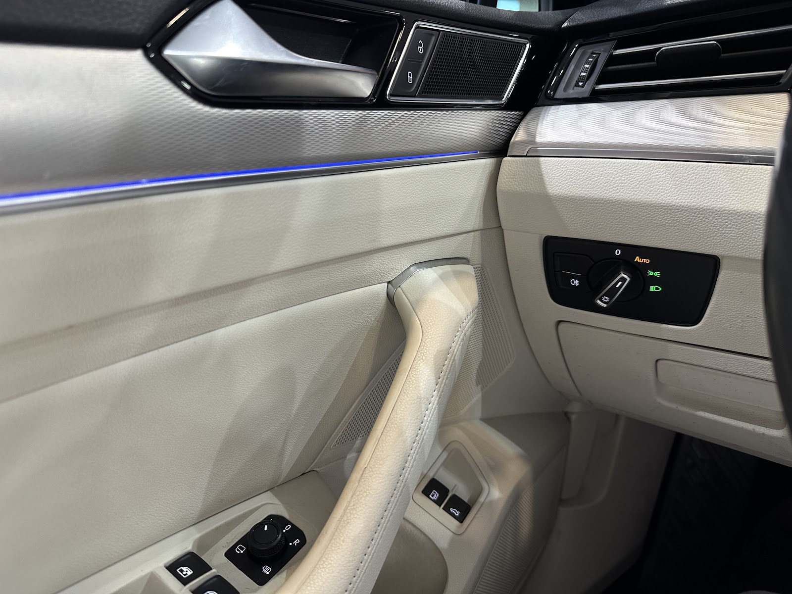 Foto 19 de VOLKSWAGEN PASSAT 2017 en venta en CSV Motor VALDEFUENTES