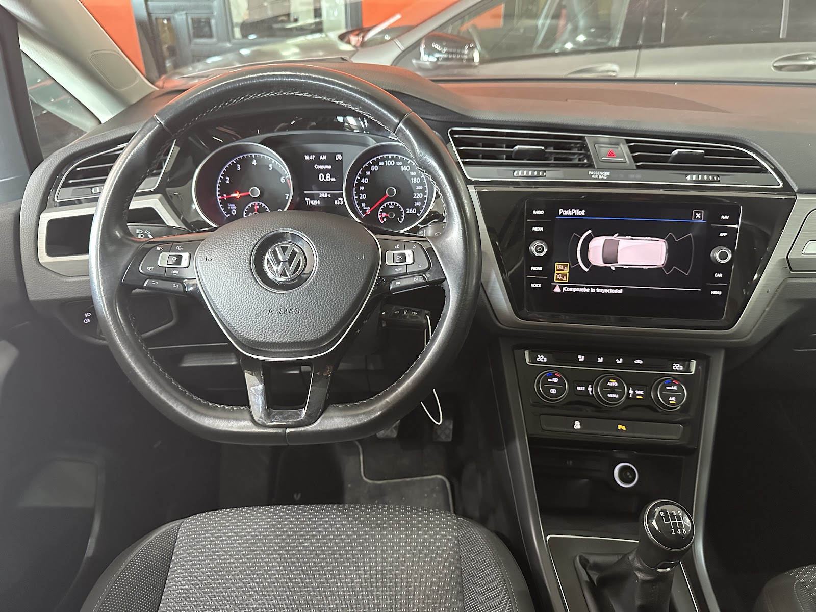 Foto 12 de VOLKSWAGEN TOURAN 2019 en venta en CSV Motor VALDEFUENTES