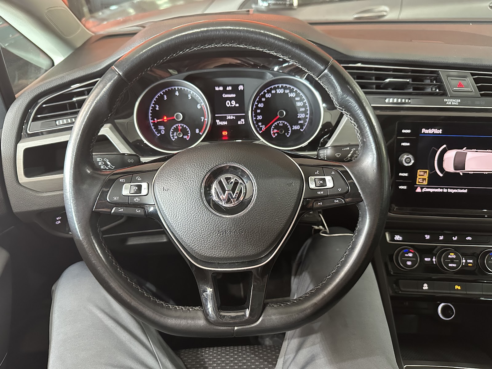 Foto 15 de VOLKSWAGEN TOURAN 2019 en venta en CSV Motor VALDEFUENTES
