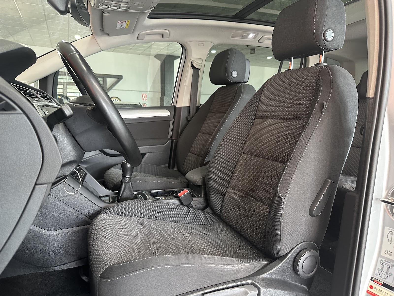 Foto 10 de VOLKSWAGEN TOURAN 2019 en venta en CSV Motor VALDEFUENTES