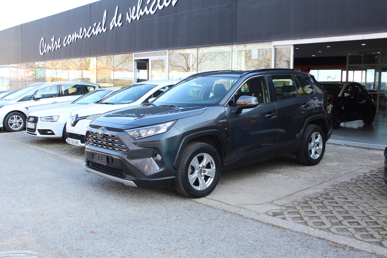 Foto 4 de Toyota Rav4 2019 en venta en CSV Motor VALDEFUENTES · color Gris