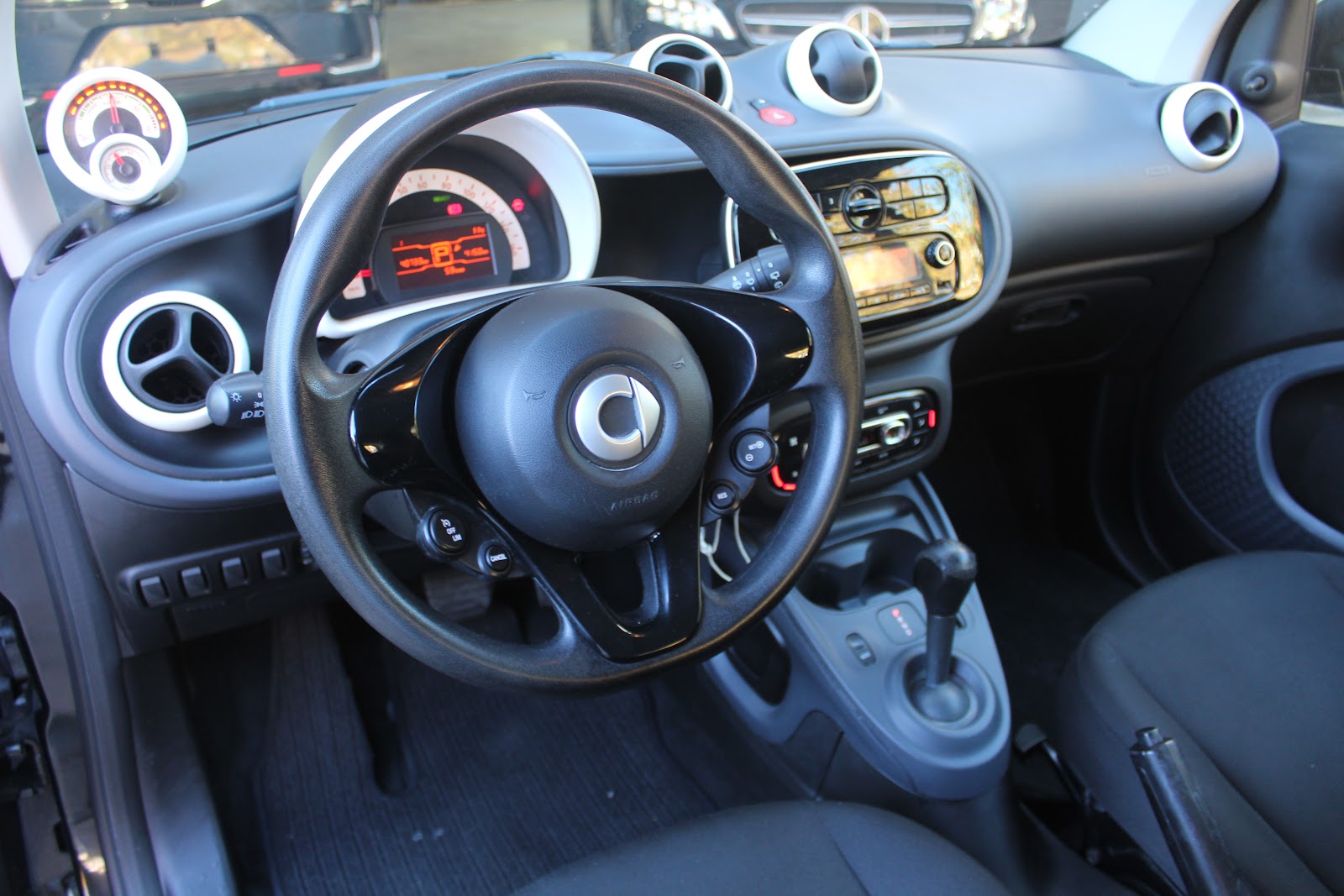 Foto 9 de SMART FORTWO 2019 en venta en CSV Motor VALDEFUENTES