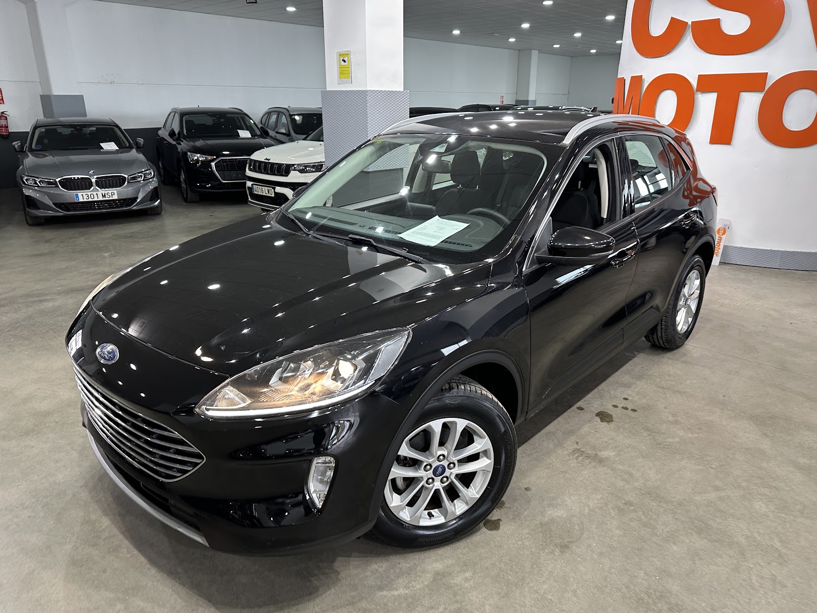 Foto 17 de Ford Kuga 2021 en venta en CSV Motor VALDEFUENTES · color Negro