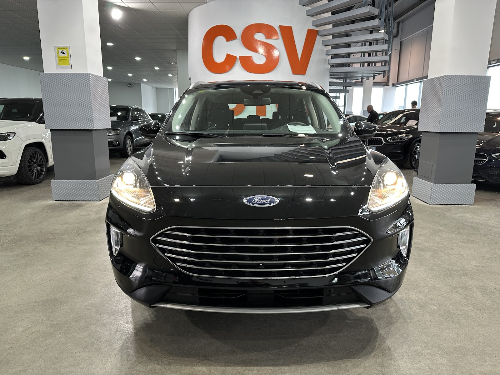 Foto 3 de FORD KUGA 2021 en venta en CSV Motor VALDEFUENTES