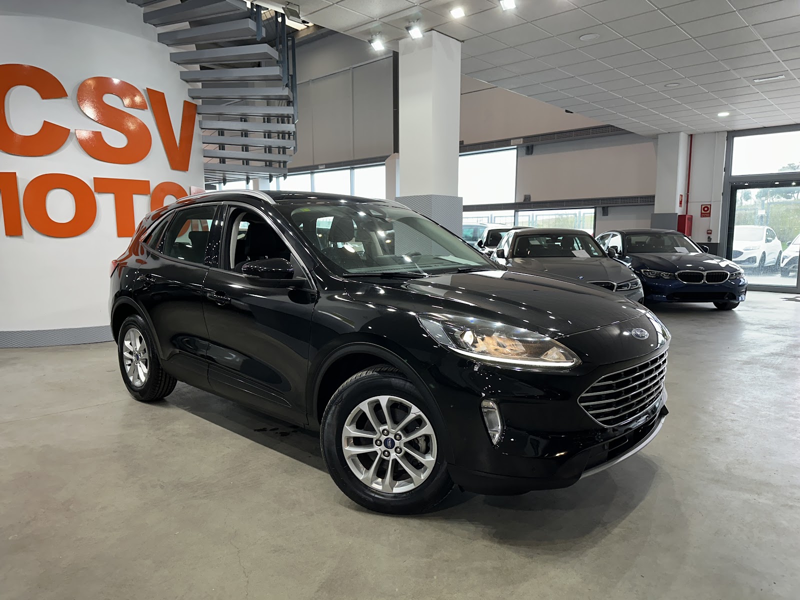 Foto 4 de FORD KUGA 2021 en venta en CSV Motor VALDEFUENTES