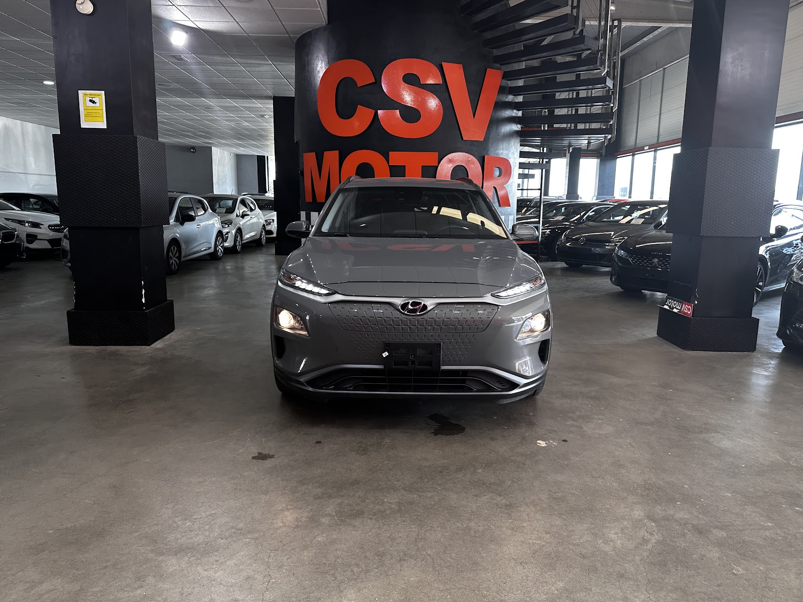 Foto 3 de HYUNDAI KONA 2020 en venta en CSV Motor VALDEFUENTES