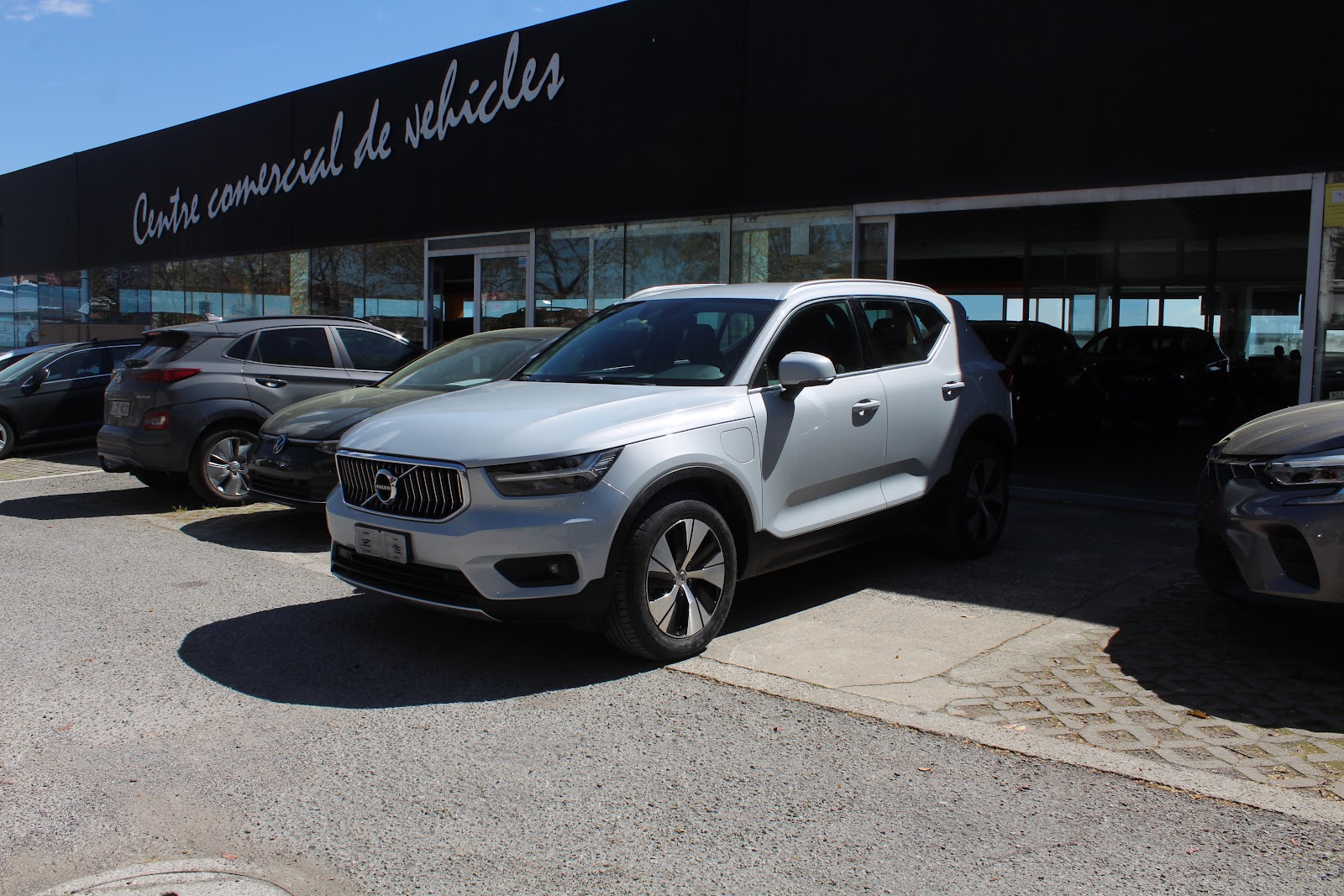 Foto 21 de Volvo Xc40 2020 en venta en CSV Motor BARCELONA · color Blanco Metalizado