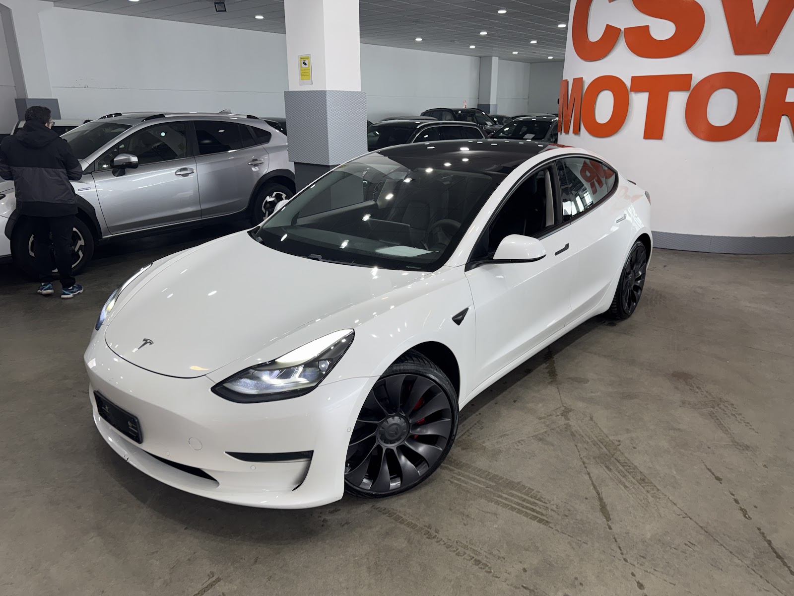 Foto 4 de Tesla Model 3 2021 en venta en CSV Motor VALDEFUENTES · color Blanco