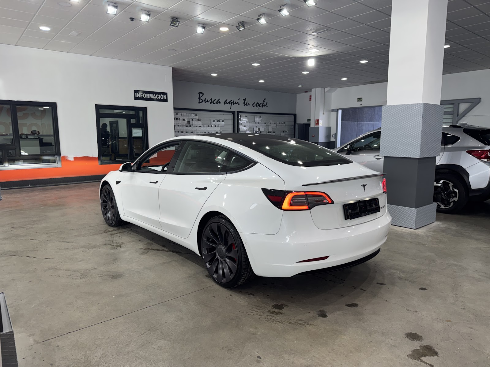 Foto 5 de TESLA MODEL 3 2021 en venta en CSV Motor VALDEFUENTES