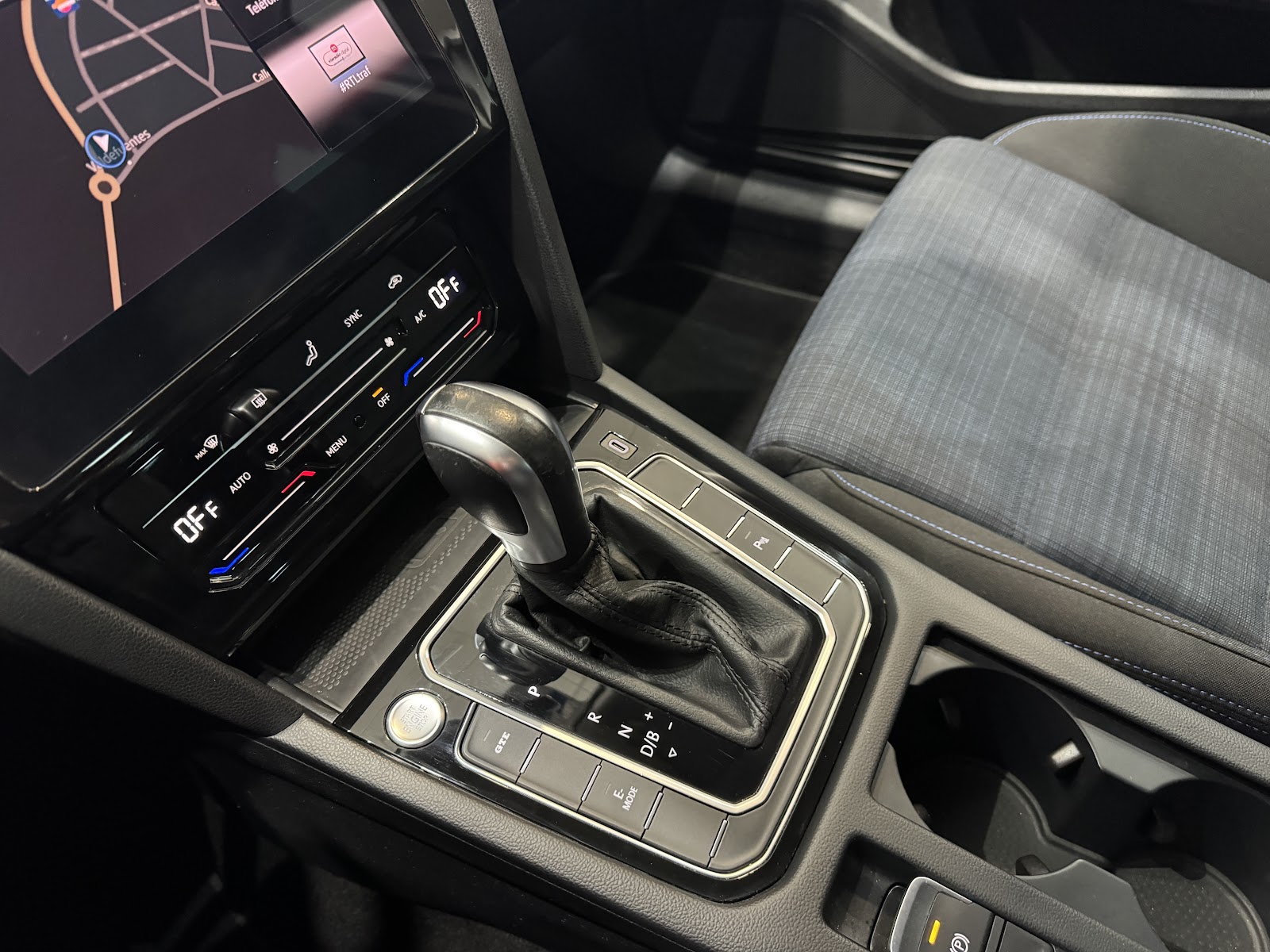 Foto 14 de VOLKSWAGEN PASSAT 2021 en venta en CSV Motor VALDEFUENTES