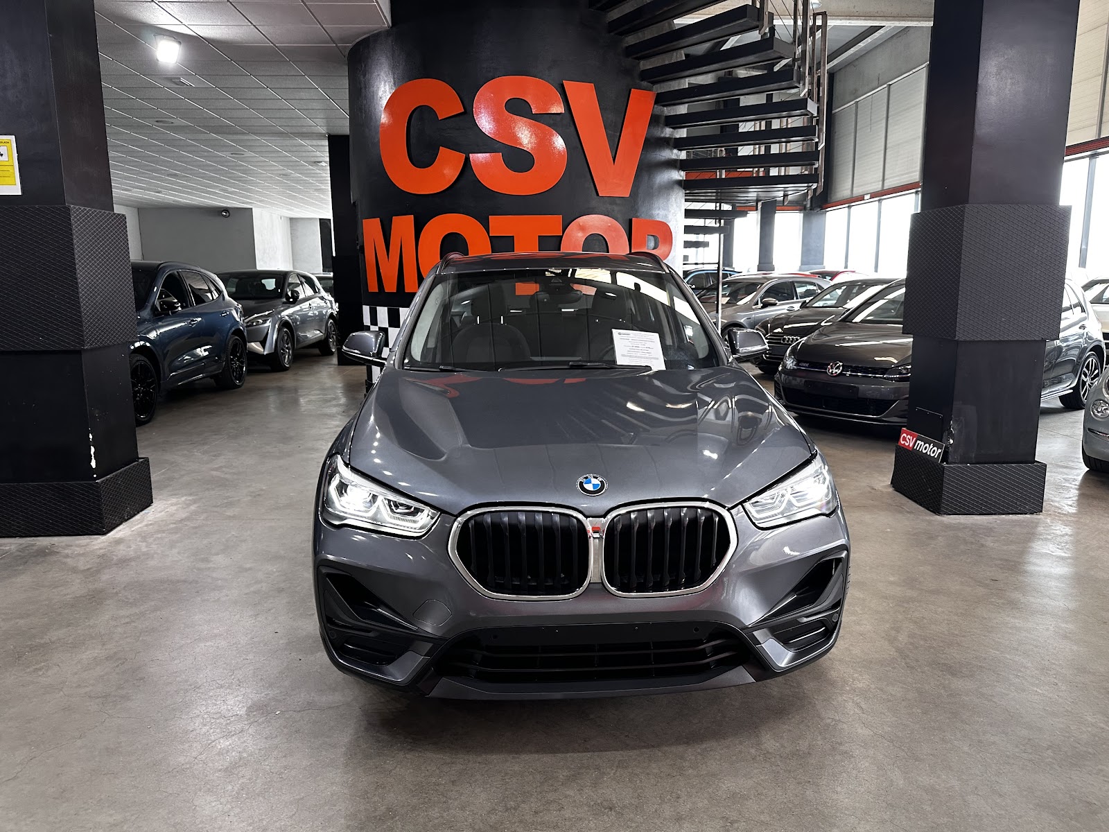 Foto 3 de BMW X1 2021 en venta en CSV Motor VALDEFUENTES