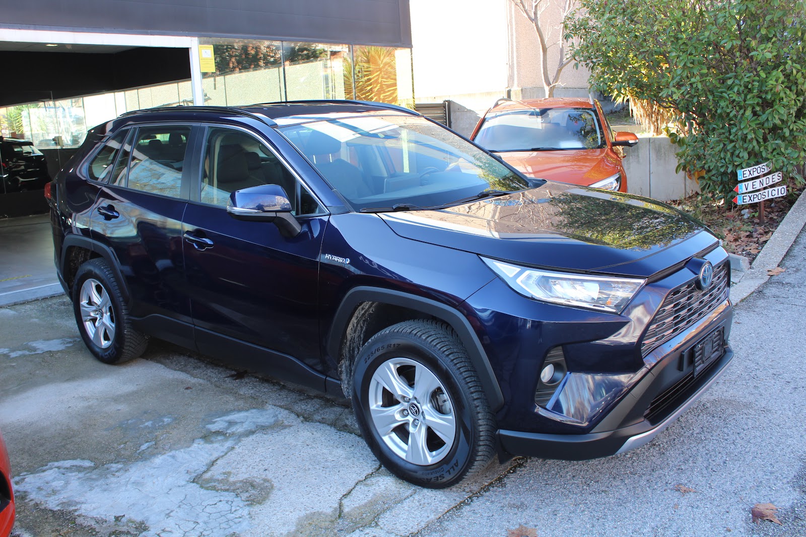 Foto 4 de TOYOTA RAV4 2021 en venta en CSV Motor VALDEFUENTES