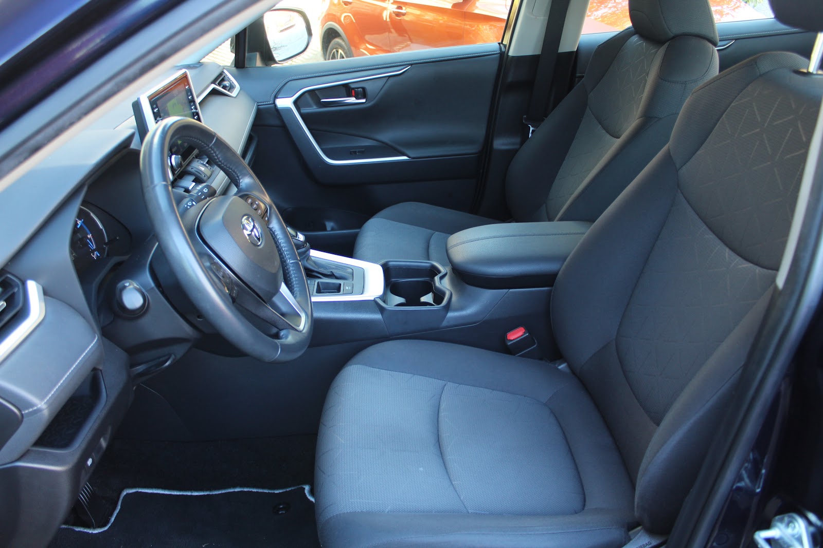 Foto 8 de TOYOTA RAV4 2021 en venta en CSV Motor VALDEFUENTES