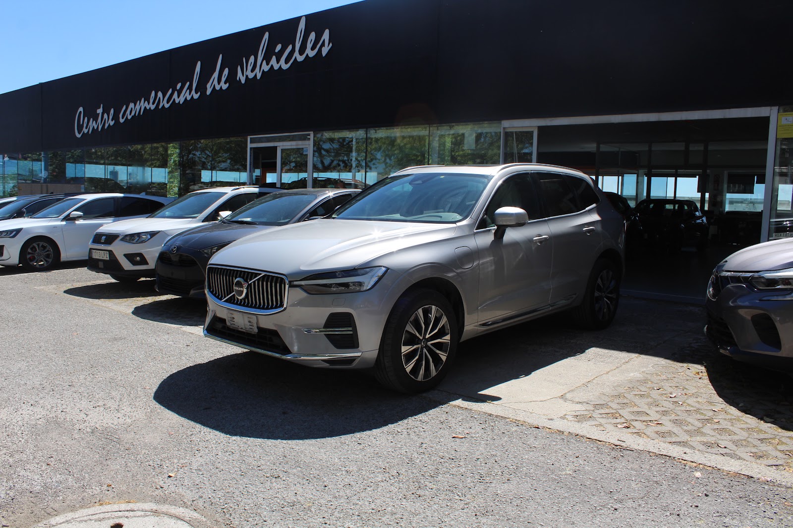 Foto 3 de Volvo Xc60 2021 en venta en CSV Motor VALDEFUENTES · color Gris