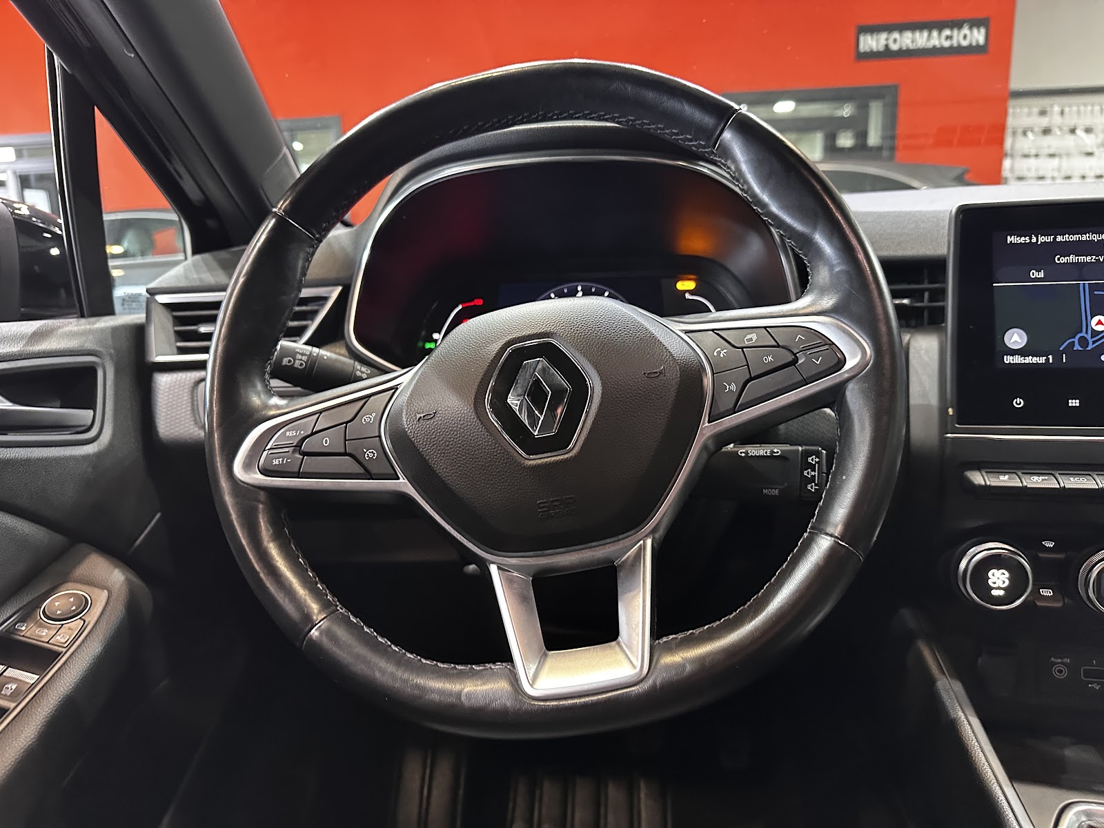 Foto 12 de RENAULT CLIO 2021 en venta en CSV Motor VALDEFUENTES