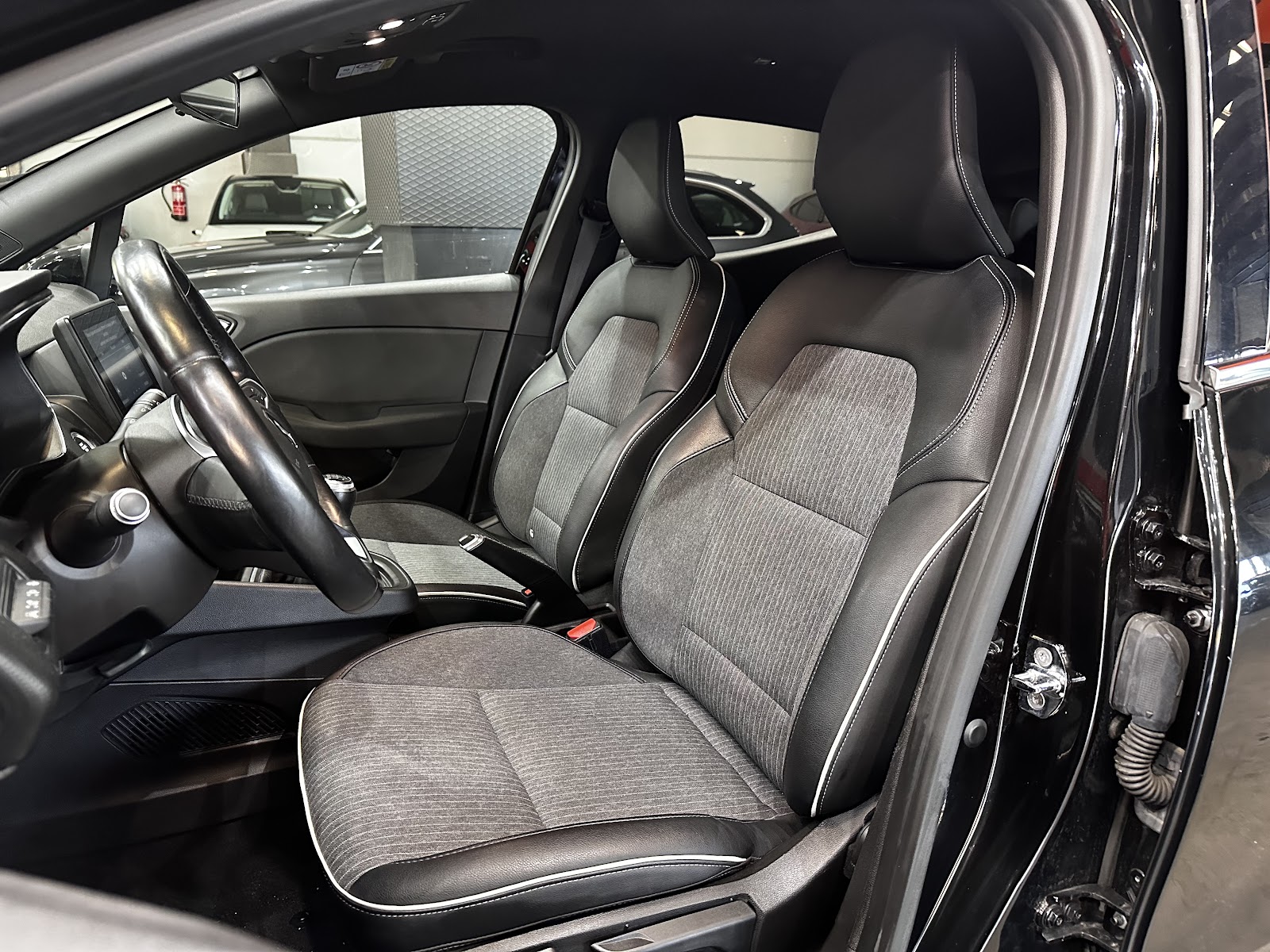 Foto 9 de RENAULT CLIO 2021 en venta en CSV Motor VALDEFUENTES