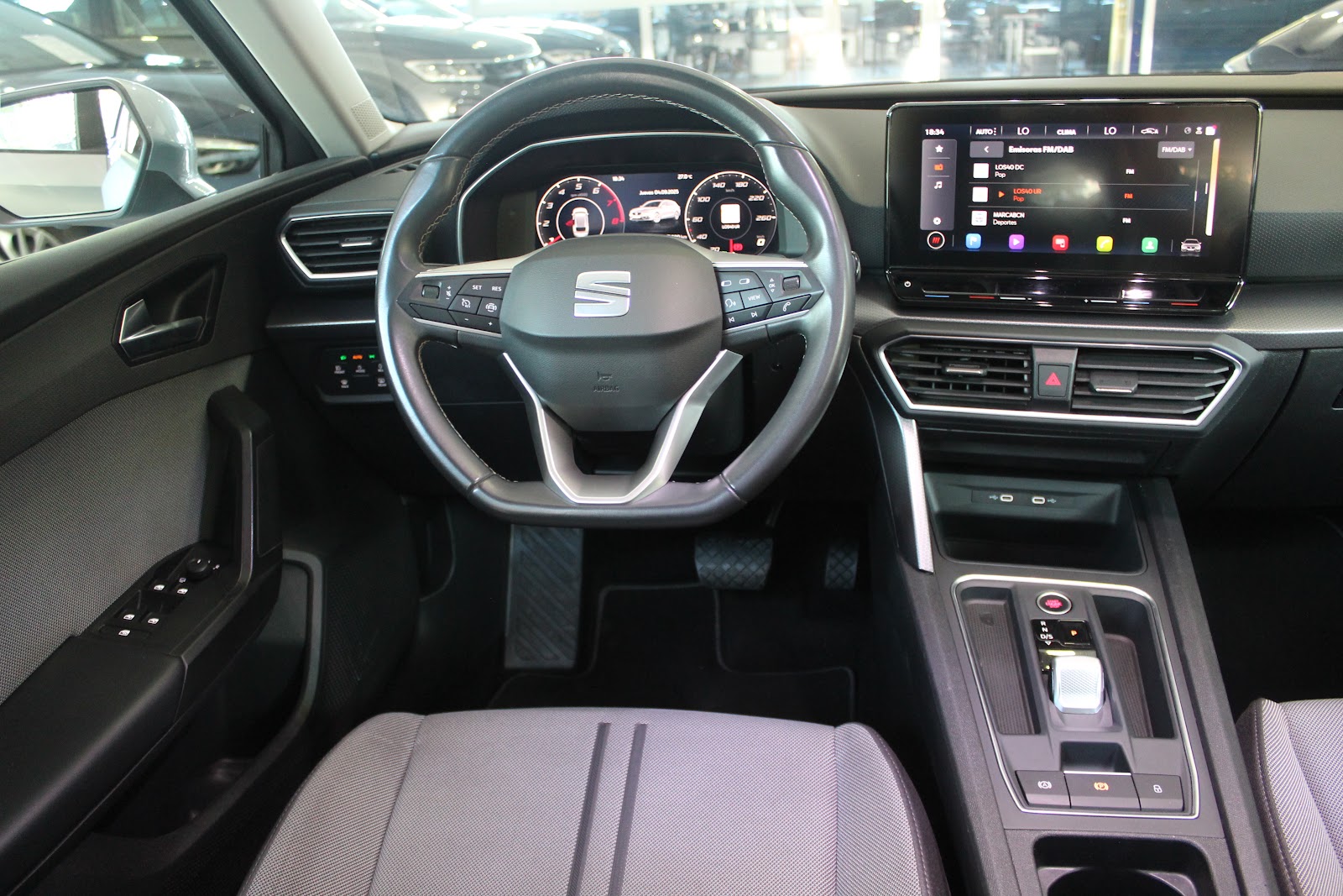 Foto 11 de SEAT LEON 2022 en venta en CSV Motor VALDEFUENTES