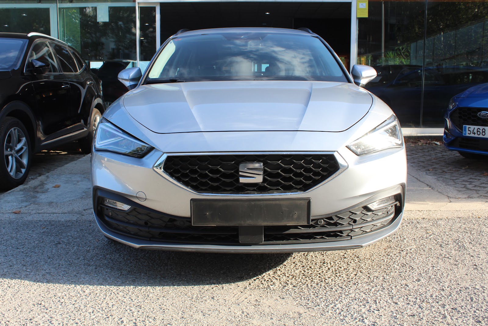 Foto 3 de SEAT LEON 2022 en venta en CSV Motor VALDEFUENTES