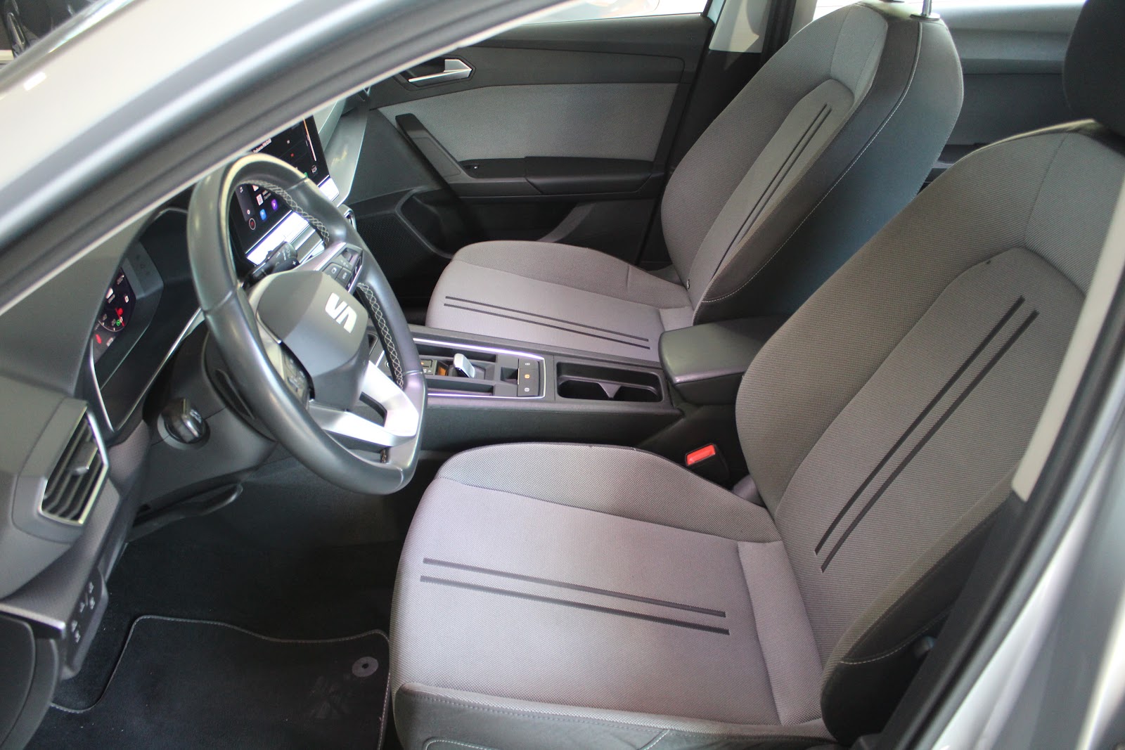 Foto 8 de SEAT LEON 2022 en venta en CSV Motor VALDEFUENTES