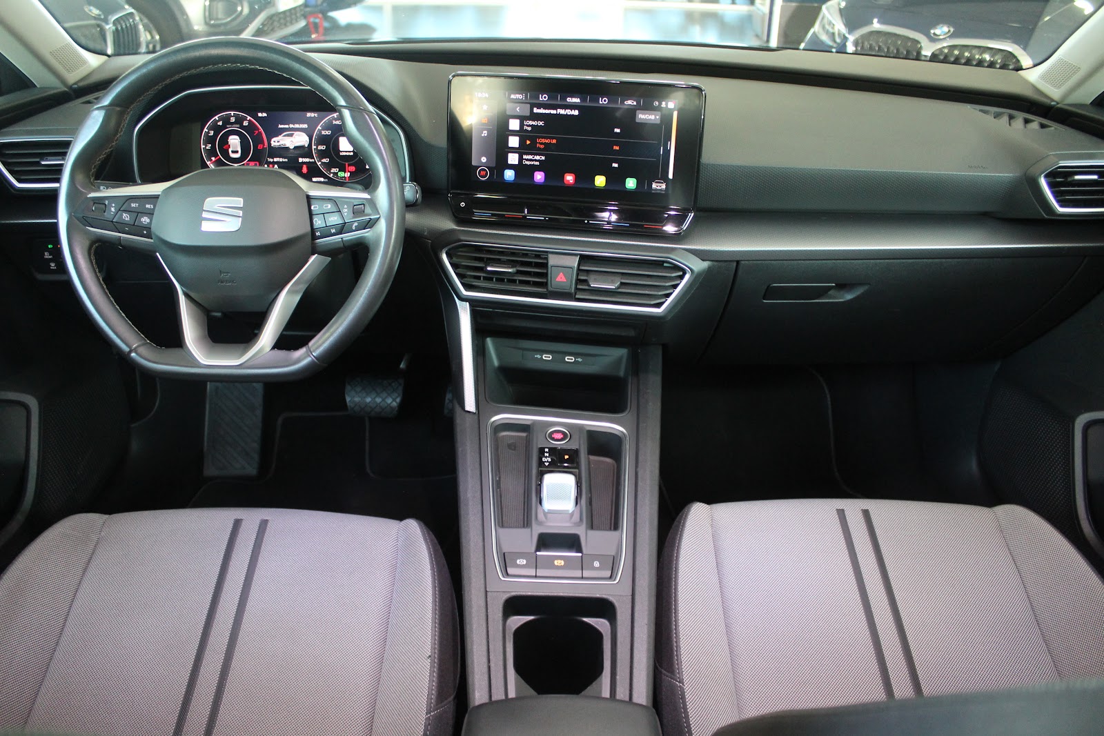 Foto 10 de SEAT LEON 2022 en venta en CSV Motor VALDEFUENTES