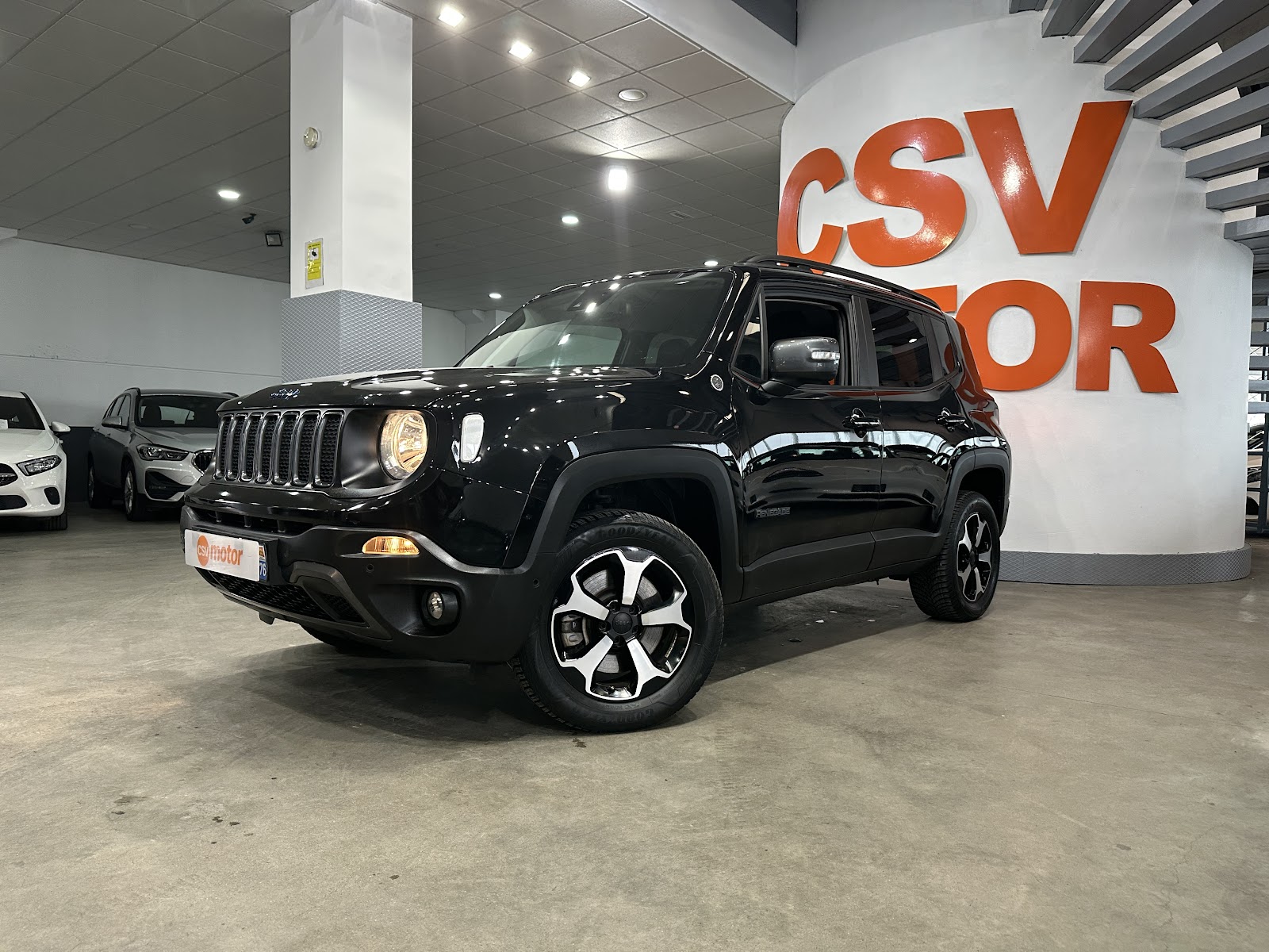 Foto 2 de JEEP RENEGADE 2022 en venta en CSV Motor VALDEFUENTES