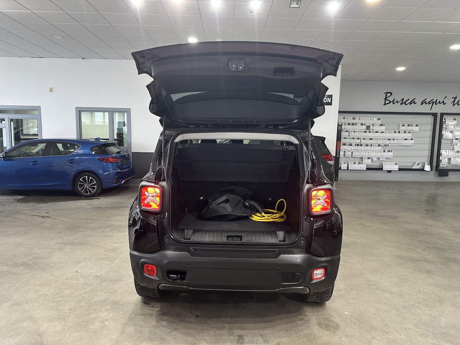 Foto 8 de JEEP RENEGADE 2022 en venta en CSV Motor VALDEFUENTES