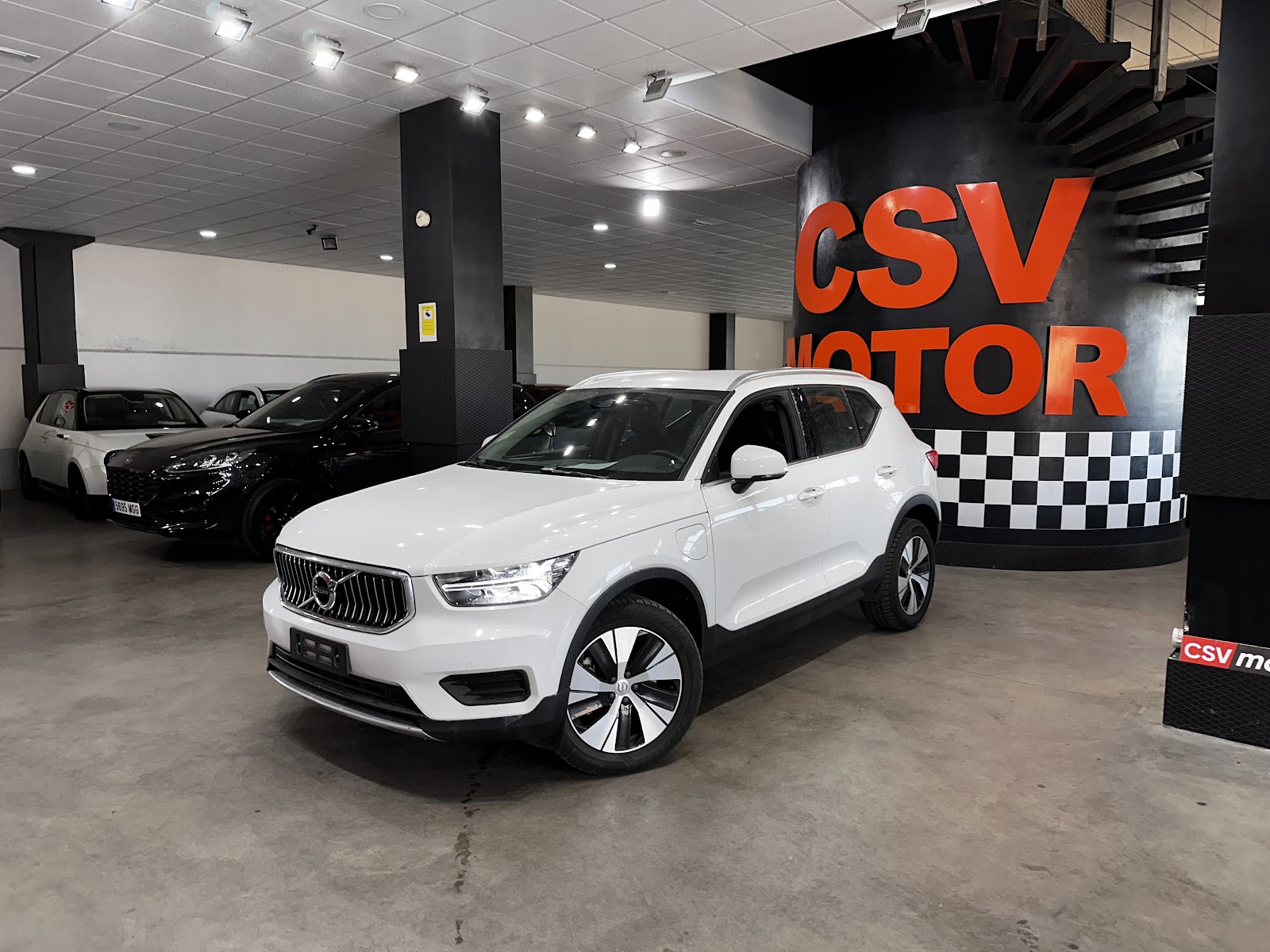 Foto 2 de VOLVO XC40 2021 en venta en CSV Motor VALDEFUENTES