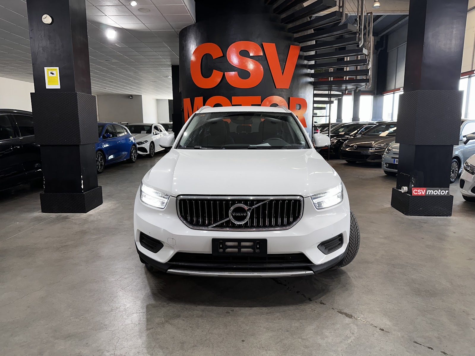 Foto 3 de VOLVO XC40 2021 en venta en CSV Motor VALDEFUENTES