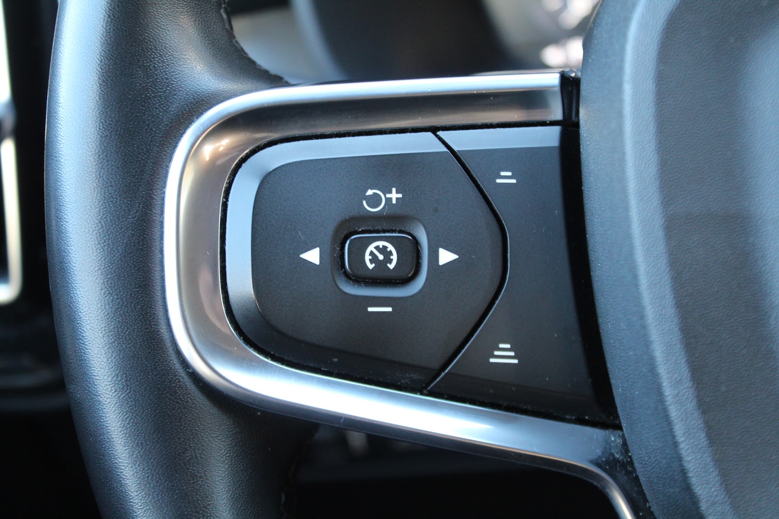 Foto 12 de VOLVO XC40 2022 en venta en CSV Motor VALDEFUENTES