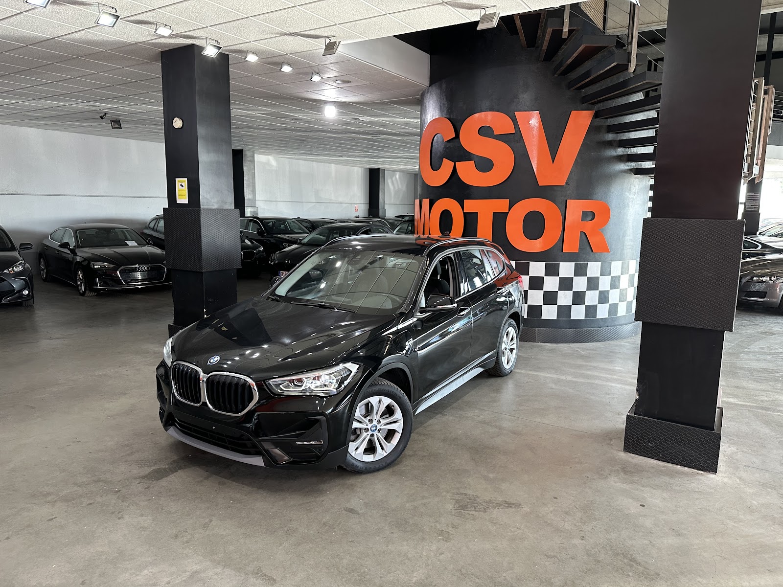 Foto 3 de BMW X1 2022 en venta en CSV Motor SEVILLA · color Negro Metalizado