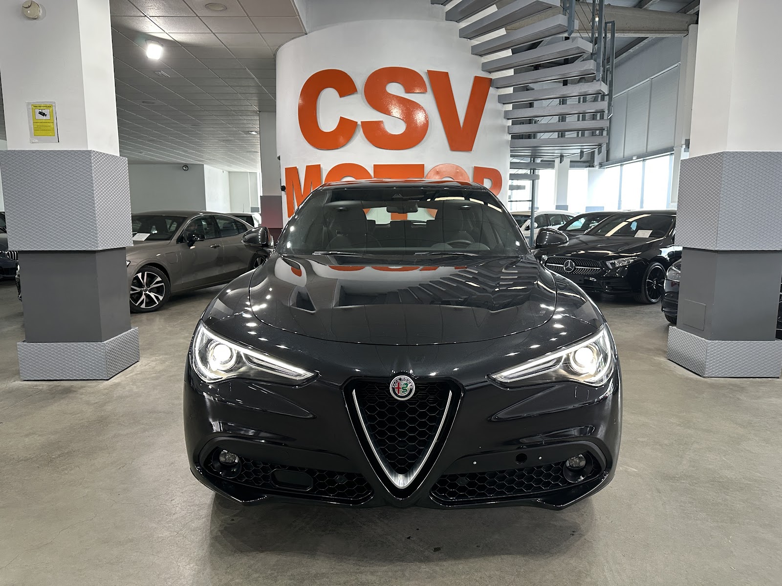Foto 3 de ALFA ROMEO STELVIO 2022 en venta en CSV Motor VALDEFUENTES