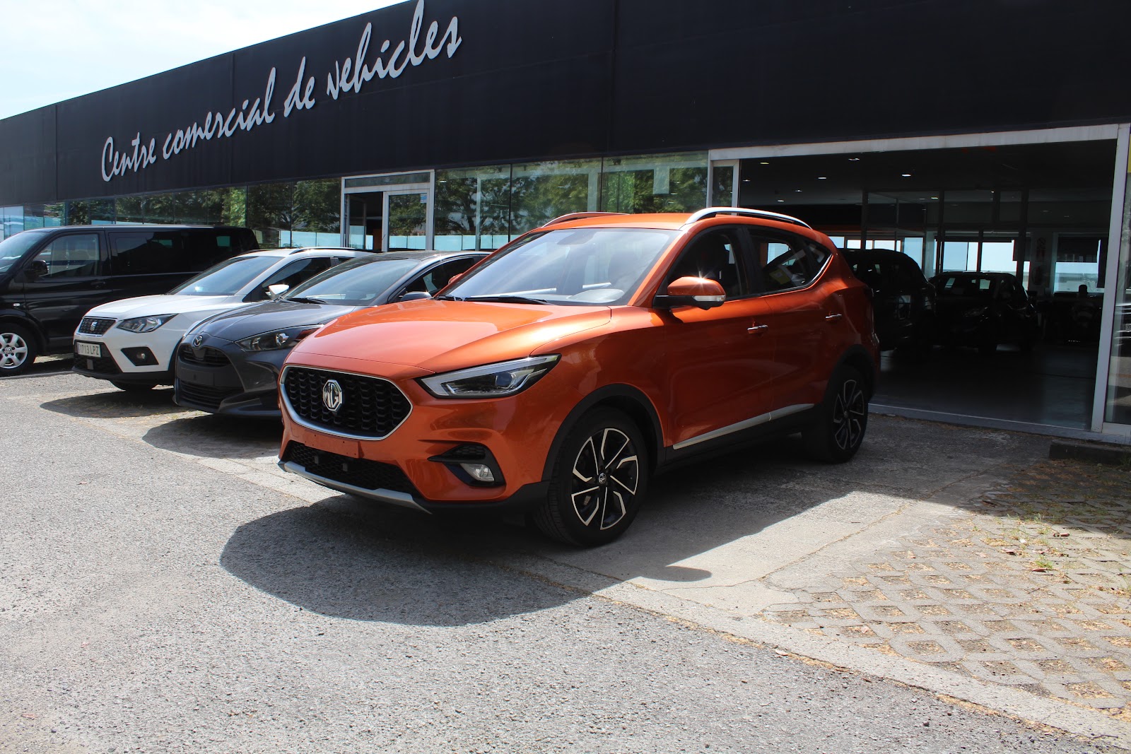 Foto 5 de MG Zs 2022 en venta en CSV Motor VALDEFUENTES · color Naranja Metalizado