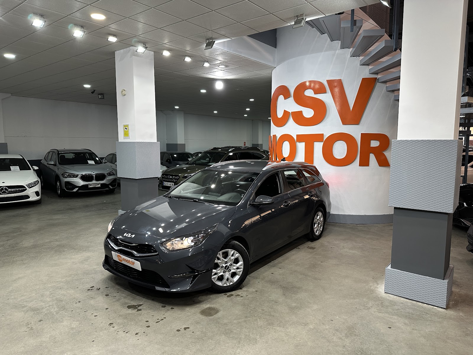 Foto 1 de KIA Ceed 2022 en venta en CSV Motor VALDEFUENTES · color Gris Metalizado