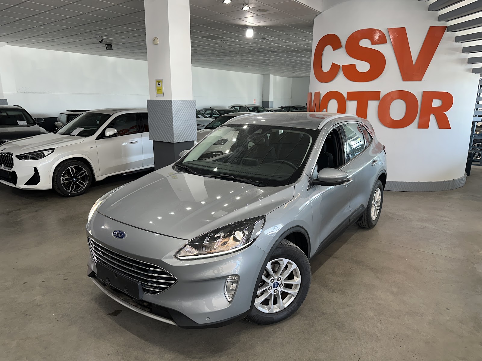 Foto 14 de Ford Kuga 2022 en venta en CSV Motor BILBAO · color Gris Metalizado