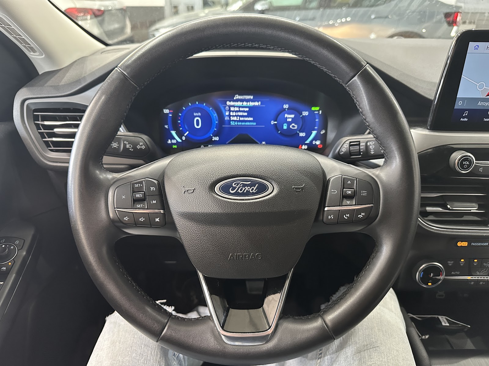 Foto 12 de FORD KUGA 2022 en venta en CSV Motor BILBAO