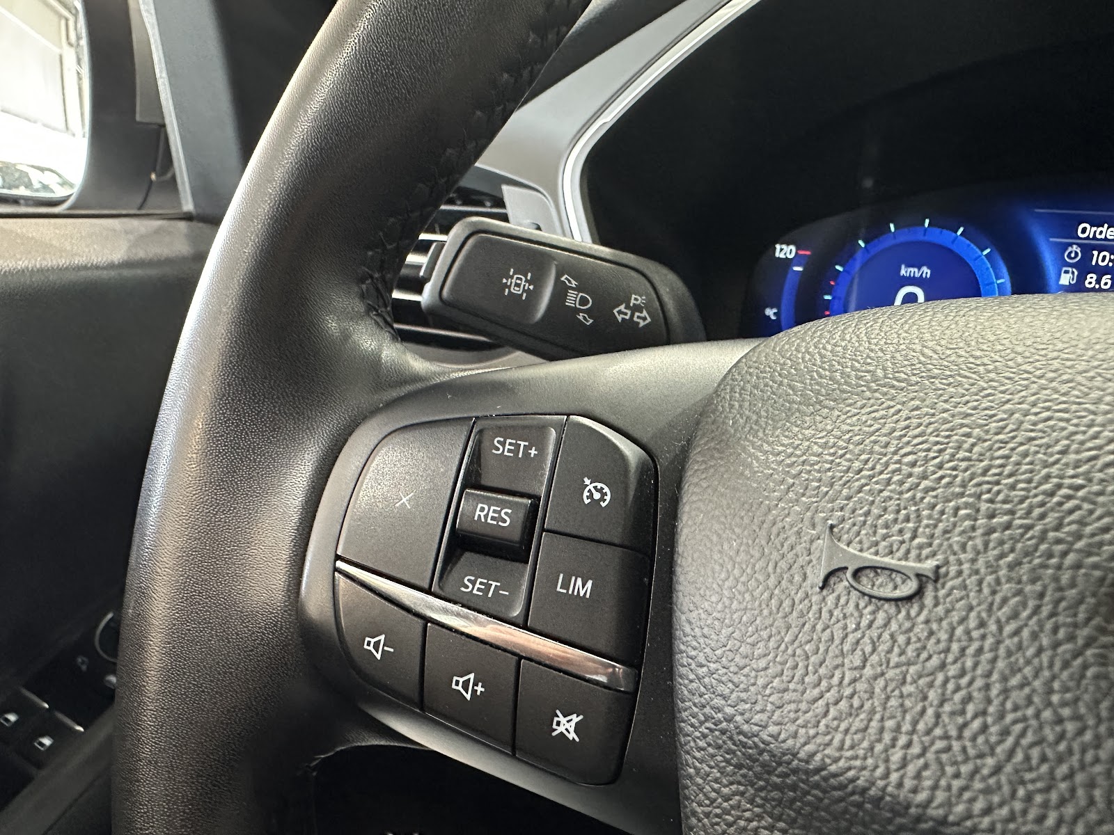 Foto 15 de FORD KUGA 2022 en venta en CSV Motor BILBAO
