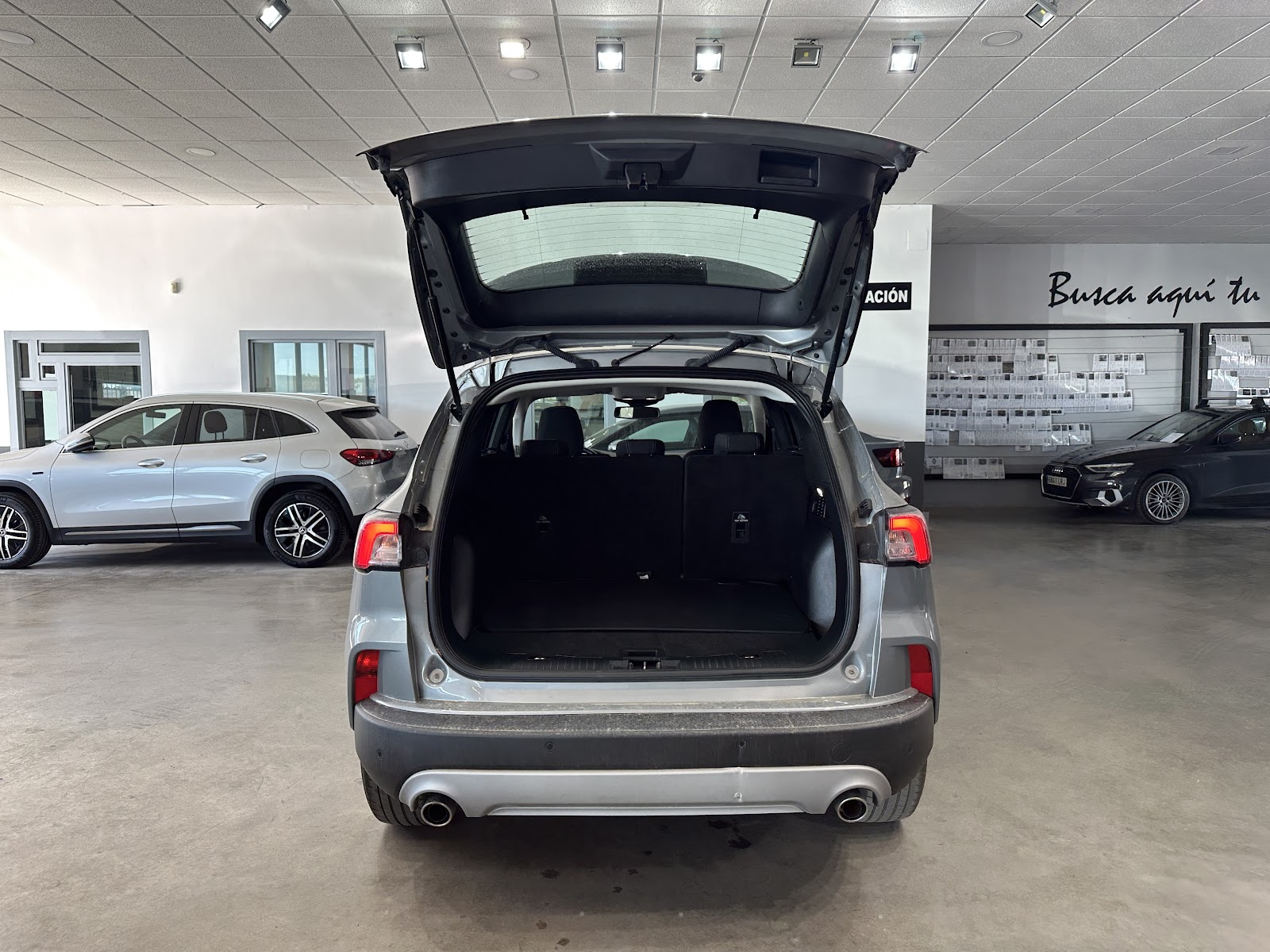 Foto 8 de FORD KUGA 2022 en venta en CSV Motor BILBAO