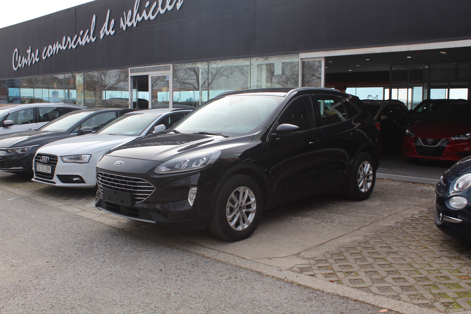Foto 13 de Ford Kuga 2022 en venta en CSV Motor VALDEFUENTES · color Negro Metalizado