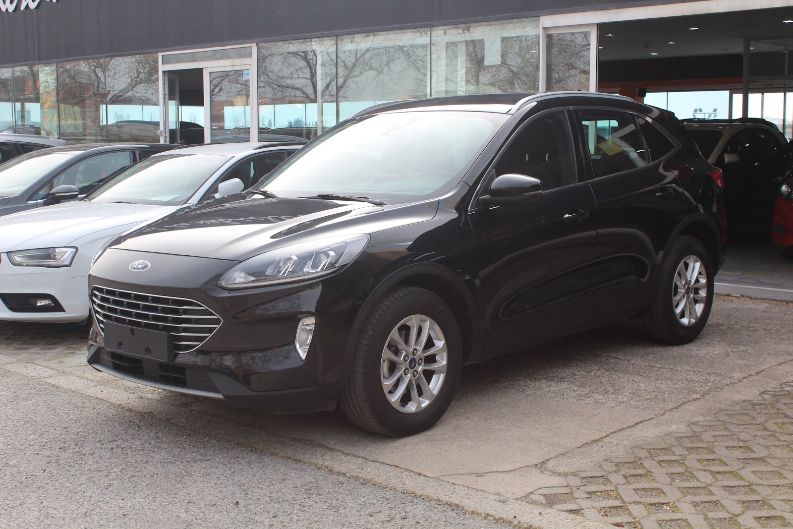 Foto 2 de FORD KUGA 2022 en venta en CSV Motor VALDEFUENTES