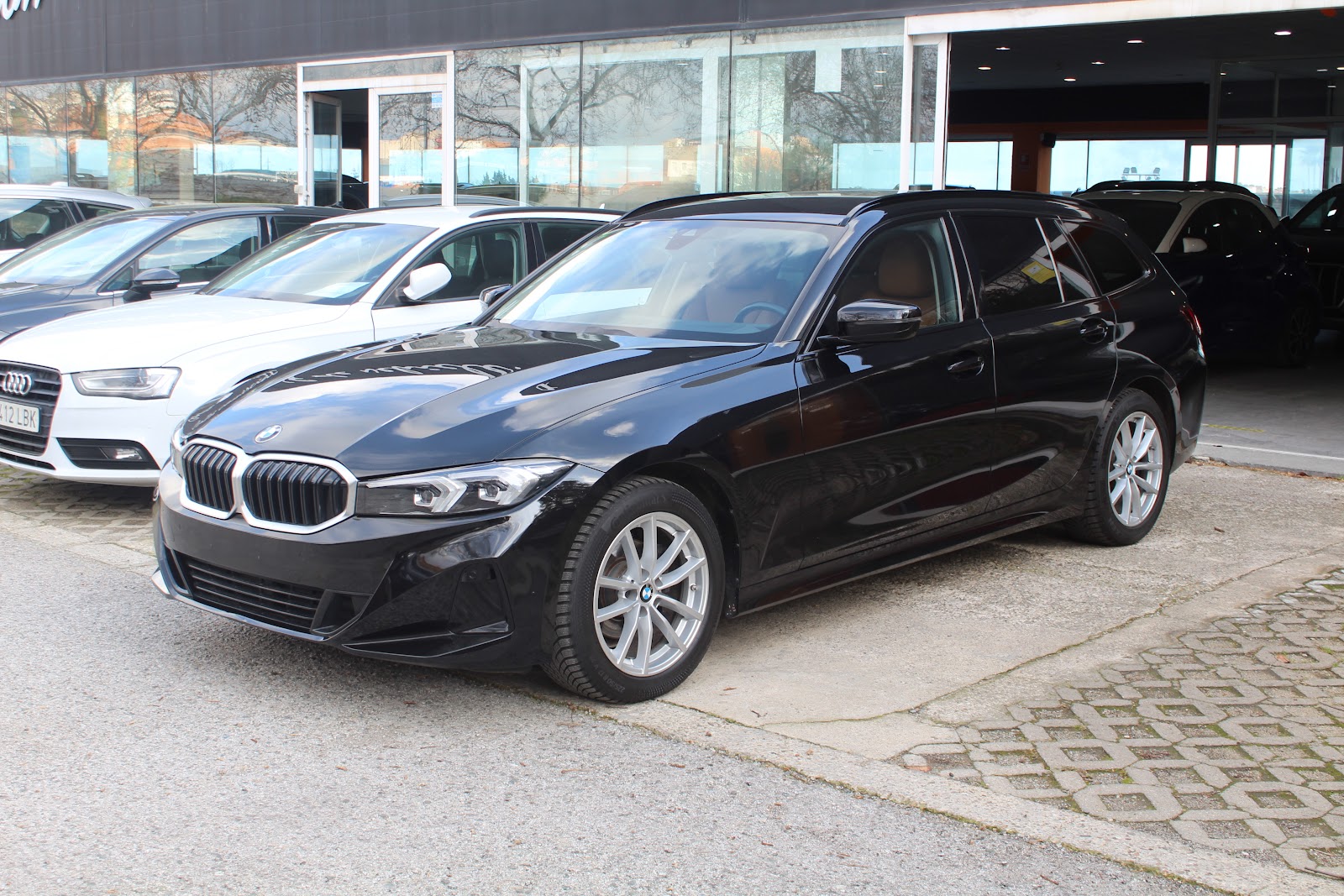 Foto 2 de BMW SERIE 3 2022 en venta en CSV Motor VALDEFUENTES