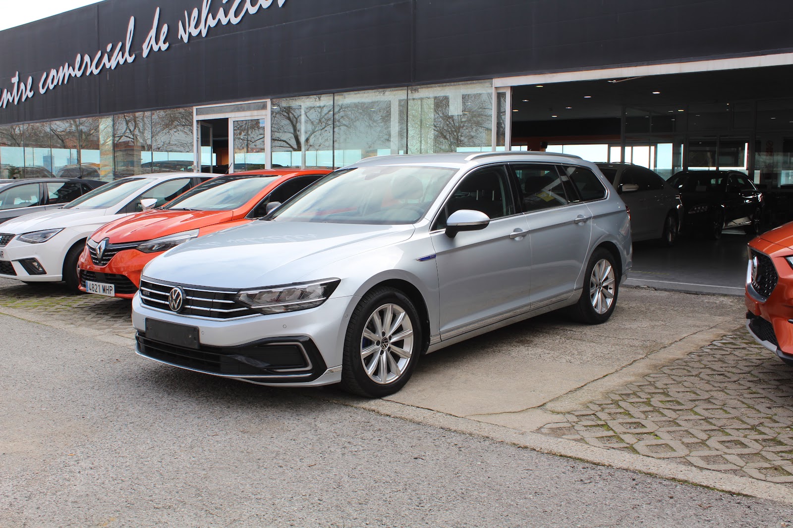 Foto 8 de Volkswagen Passat 2023 en venta en CSV Motor BARCELONA · color Plata Metalizado