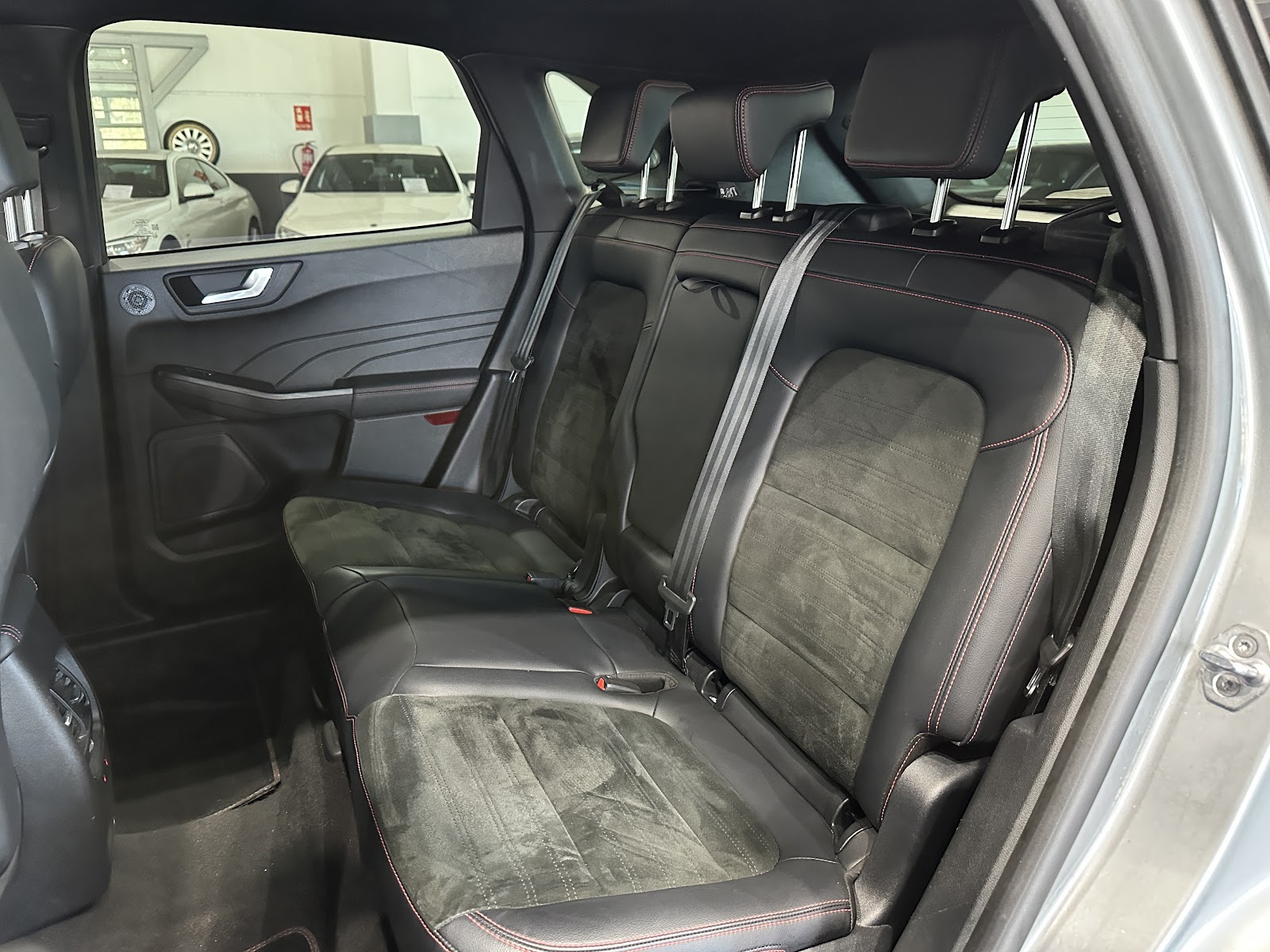 Foto 10 de FORD KUGA 2023 en venta en CSV Motor VALDEFUENTES