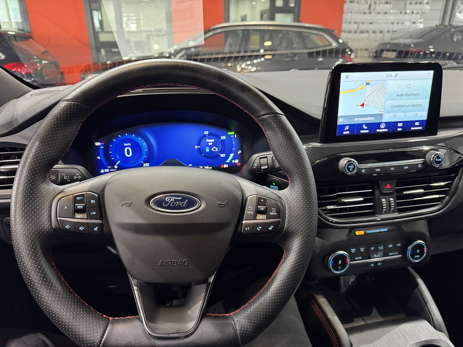 Foto 12 de FORD KUGA 2023 en venta en CSV Motor VALDEFUENTES