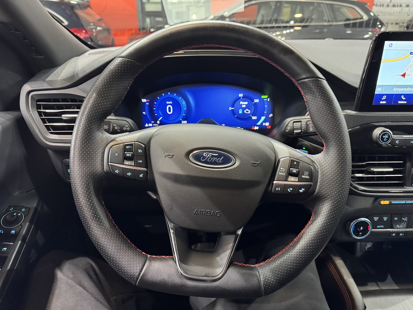 Foto 13 de FORD KUGA 2023 en venta en CSV Motor VALDEFUENTES