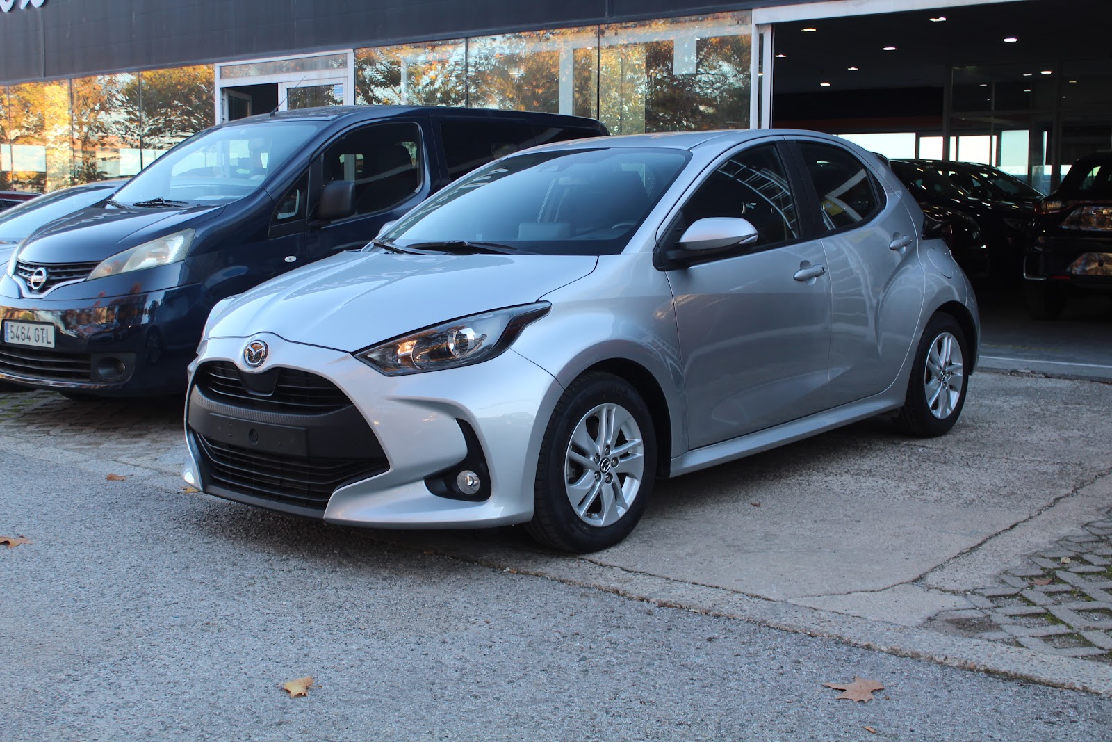 Foto 2 de MAZDA 2 2023 en venta en CSV Motor VALDEFUENTES
