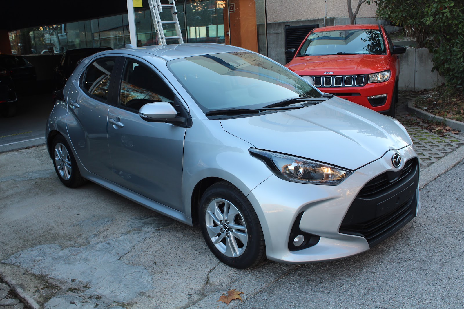Foto 4 de MAZDA 2 2023 en venta en CSV Motor VALDEFUENTES