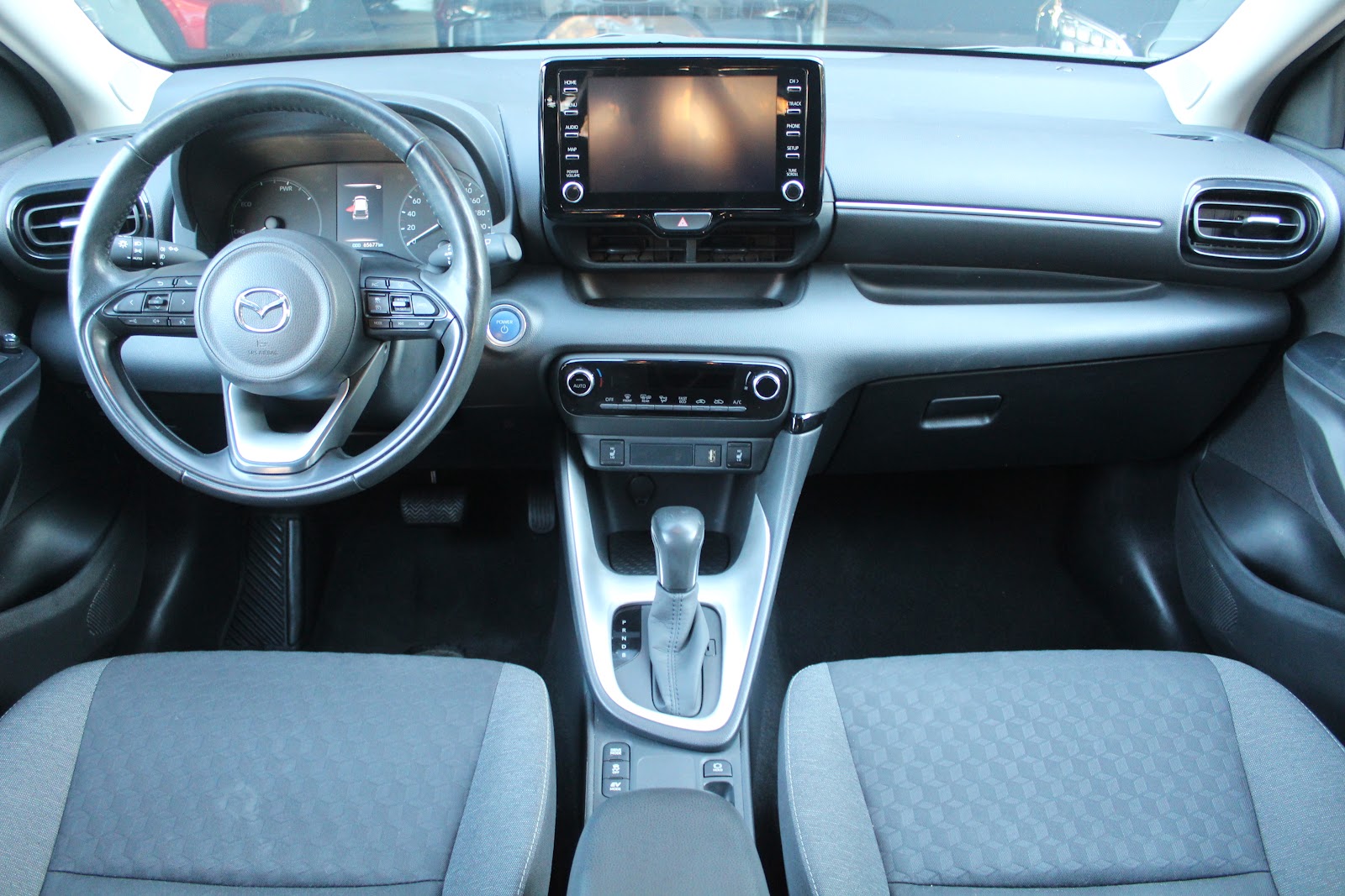 Foto 10 de MAZDA 2 2023 en venta en CSV Motor VALDEFUENTES
