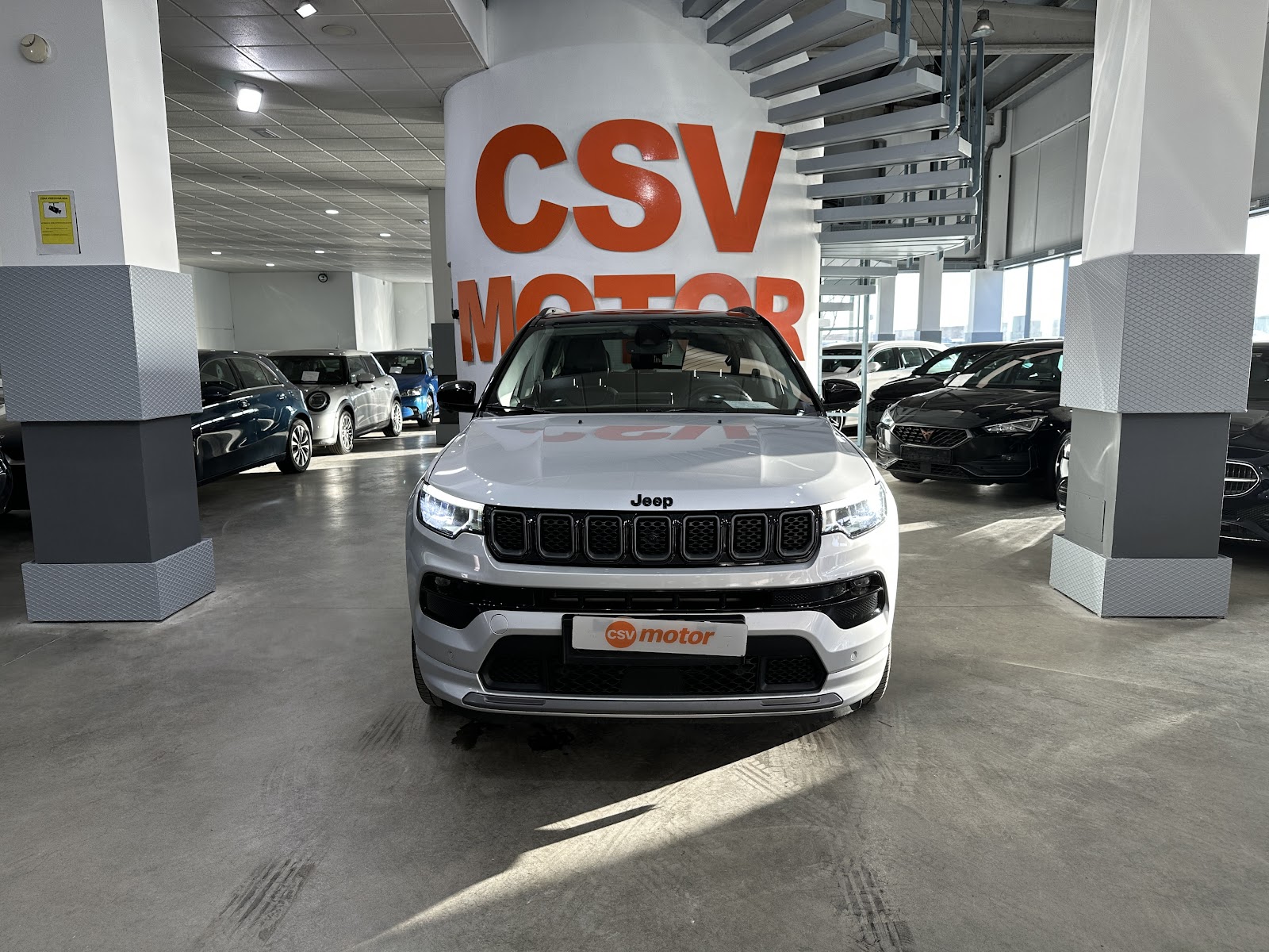 Foto 3 de JEEP COMPASS 2022 en venta en CSV Motor VALDEFUENTES